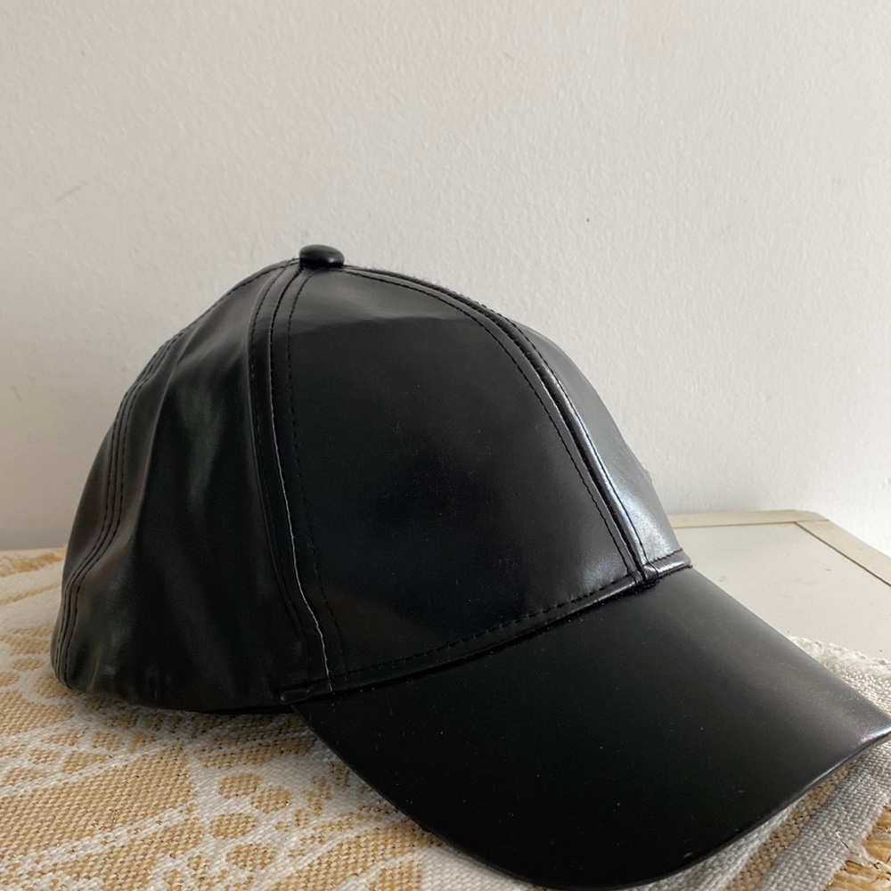 Black soft cap